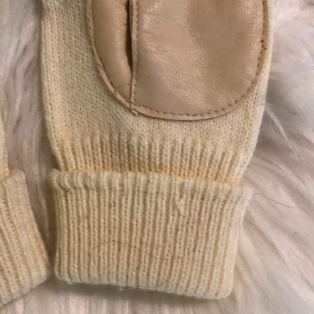 Ladies Vintage Knit Gloves Faux Leather Palms